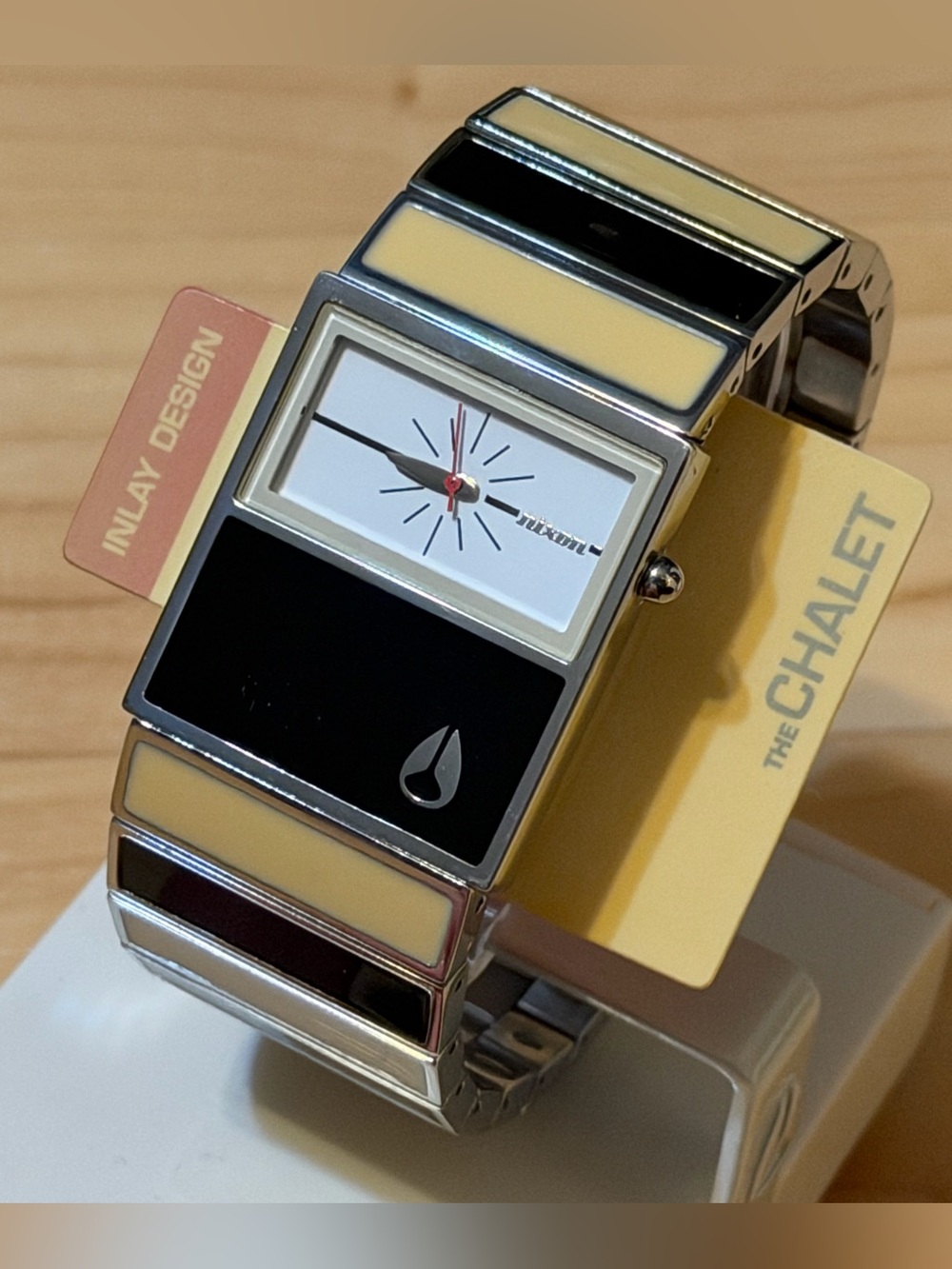 Nixon The Chalet “Max and Relax” Analog Black & Beige Women’s Surf Watch RUNS - Picture 4 of 9